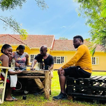 Buutu Nest Acomodação com café da manhã Jinja Exterior foto